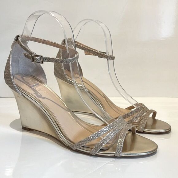 Badgley Mischka “Jewel” Gold Wedge Heel Strappy Sandals Shoes‎ Size 9 - Picture 1 of 14